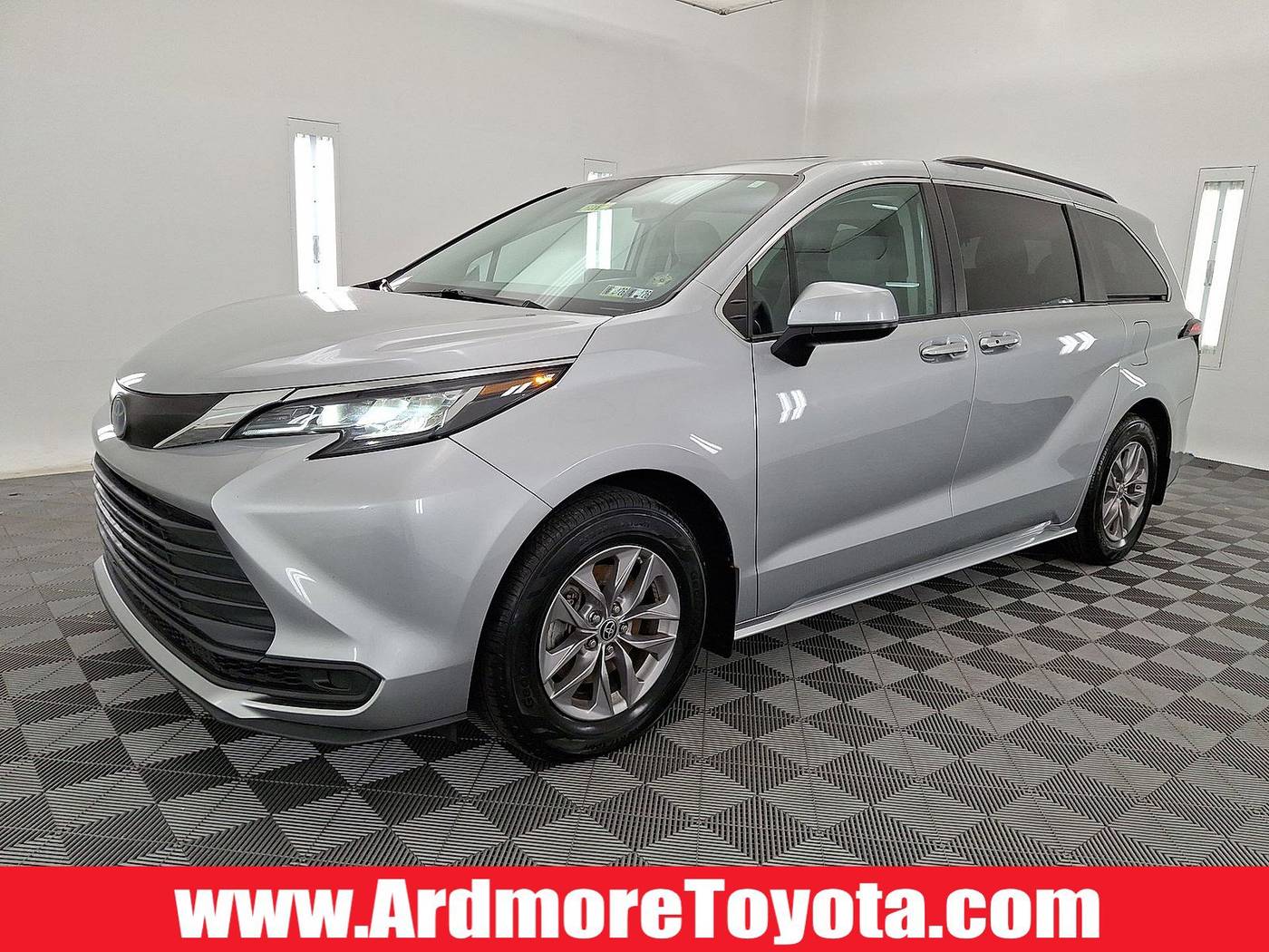 2022 Toyota Sienna LE — Minivan — 112,700 mi — Ardmore, PA