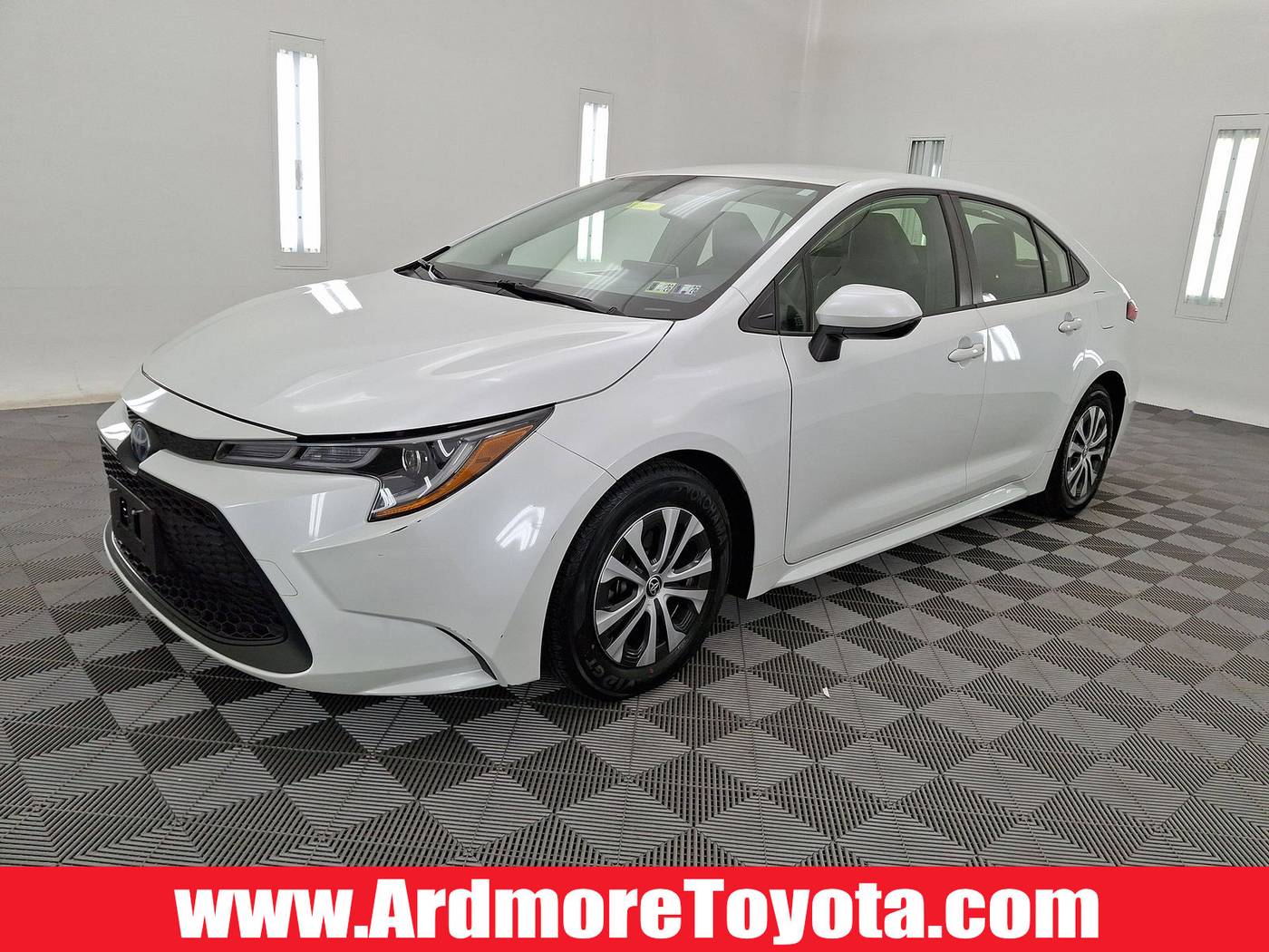 2022 Toyota Corolla Hybrid LE — Sedan — 13,863 mi — Ardmore, PA