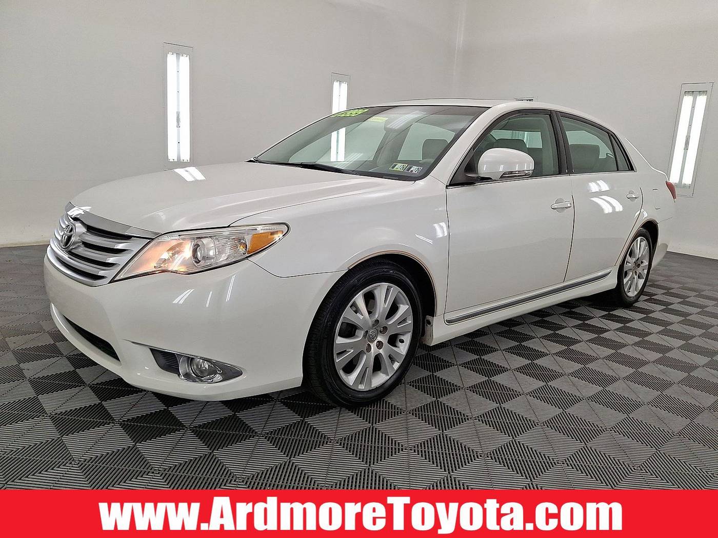 2011 Toyota Avalon Base — Sedan — 48,766 mi — Ardmore, PA