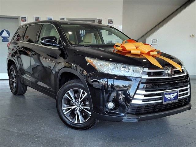2017 Toyota Highlander LE V6 — SUV — 102,215 mi — Hayward, CA