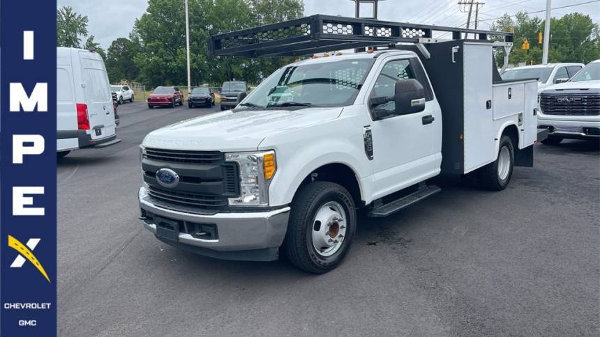 2017 Ford Super Duty F-350 Chassis Cab XL — Chassis Cab Truck — 116,274 mi — Reidsville, NC