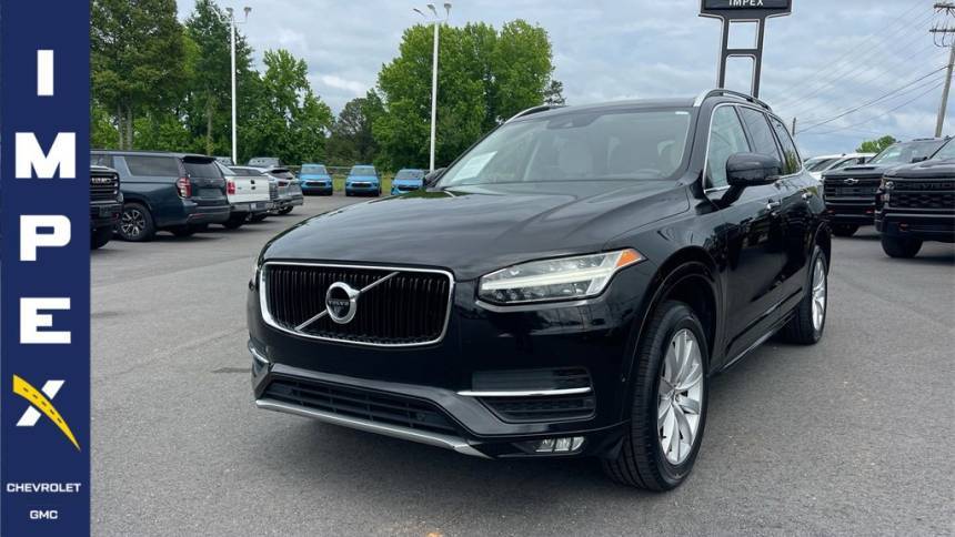 2017 Volvo XC90 T6 Momentum