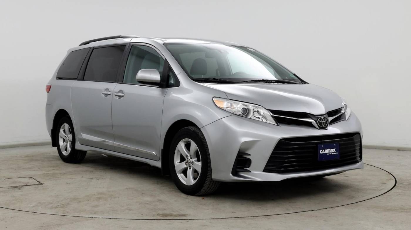 2020 Toyota Sienna LE — Minivan — 11,657 mi — Roanoke, VA