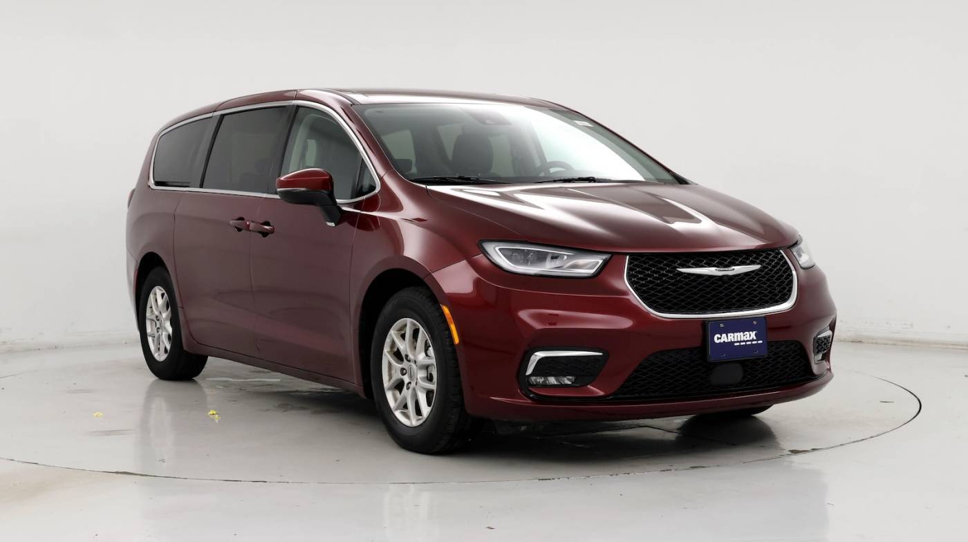 2023 Chrysler Pacifica Touring L — Minivan — 56,390 mi — Springfield, MO