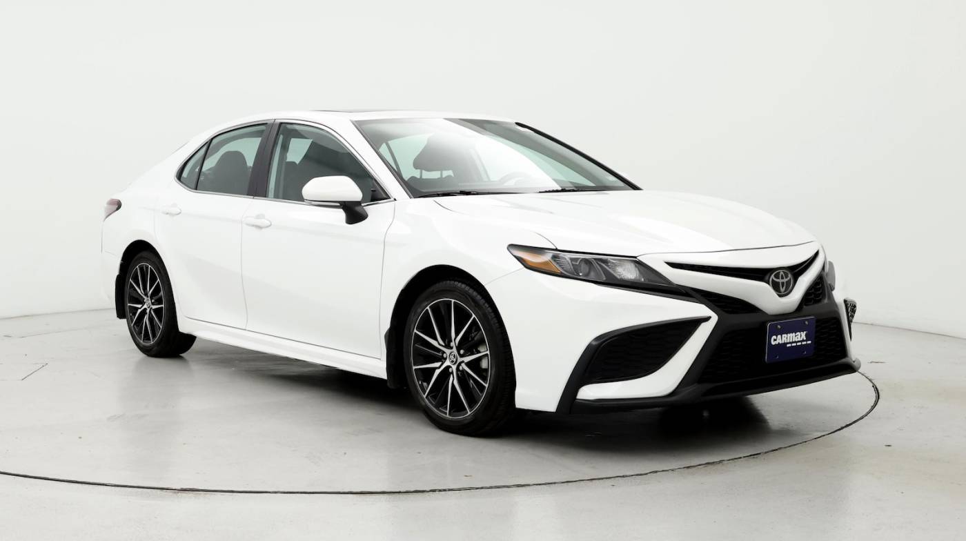 2023 Toyota Camry SE — Sedan — 47,034 mi — Springfield, MO