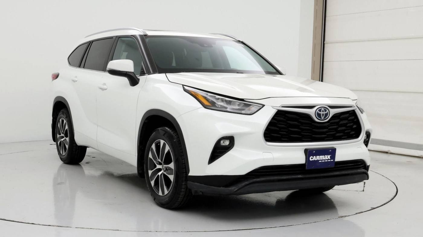 2020 Toyota Highlander Hybrid XLE — SUV — 106,777 mi — Springfield, MO