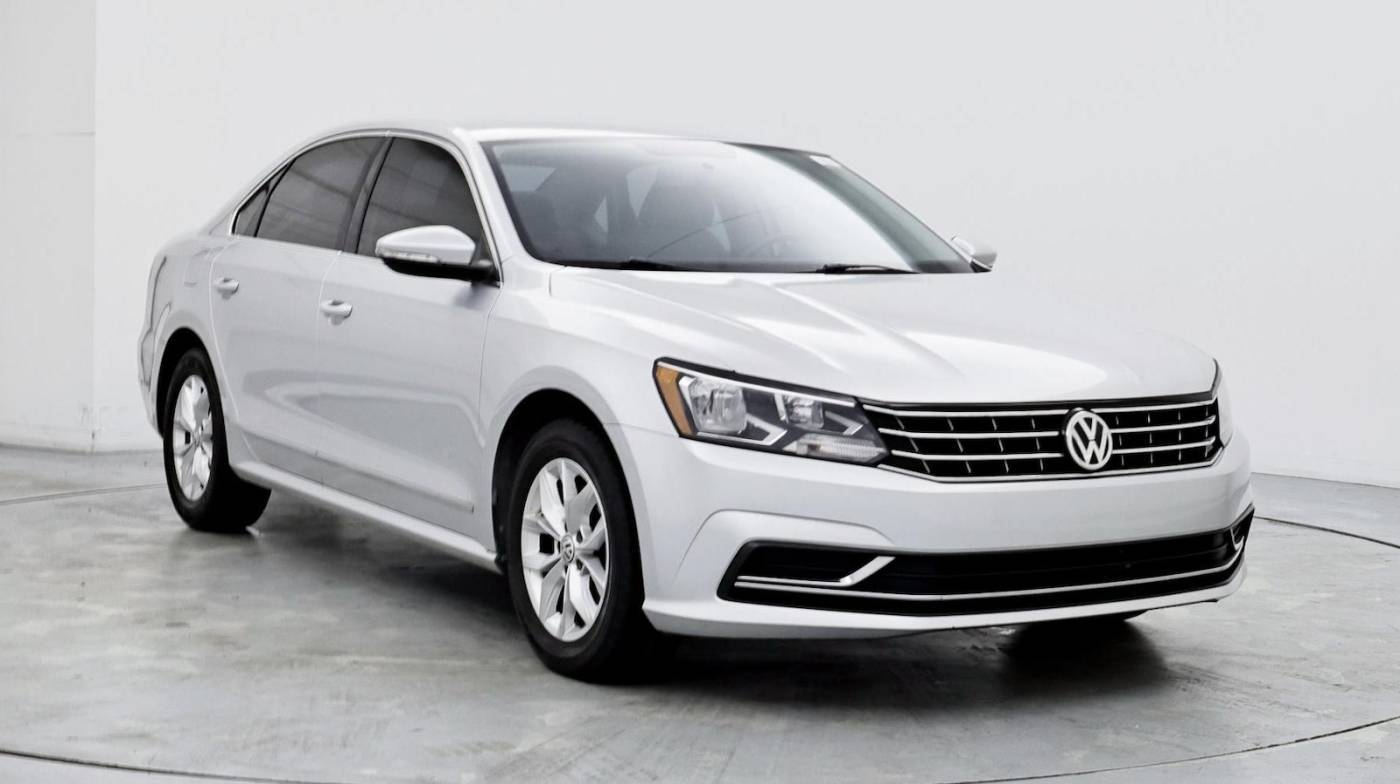2017 Volkswagen Passat 1.8T S — Sedan — 61,850 mi — Ocala, FL