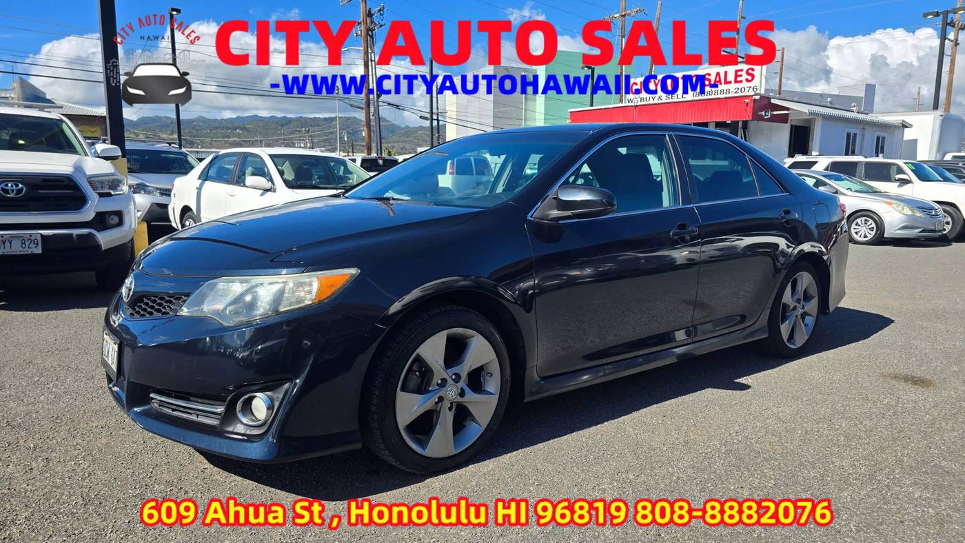 2014 Toyota Camry SE V6 — Sedan — 115,747 mi — Honolulu, HI