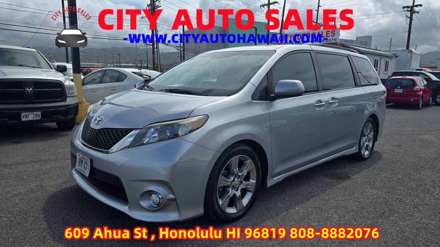 2014 Toyota Sienna SE — Minivan — 69,351 mi — Honolulu, HI