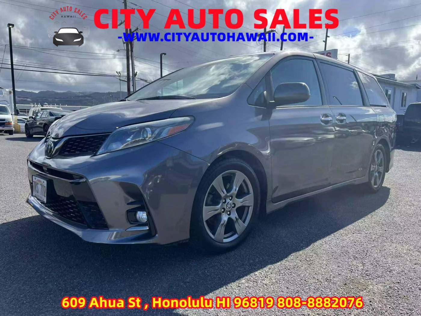 2019 Toyota Sienna SE — Minivan — 61,601 mi — Honolulu, HI