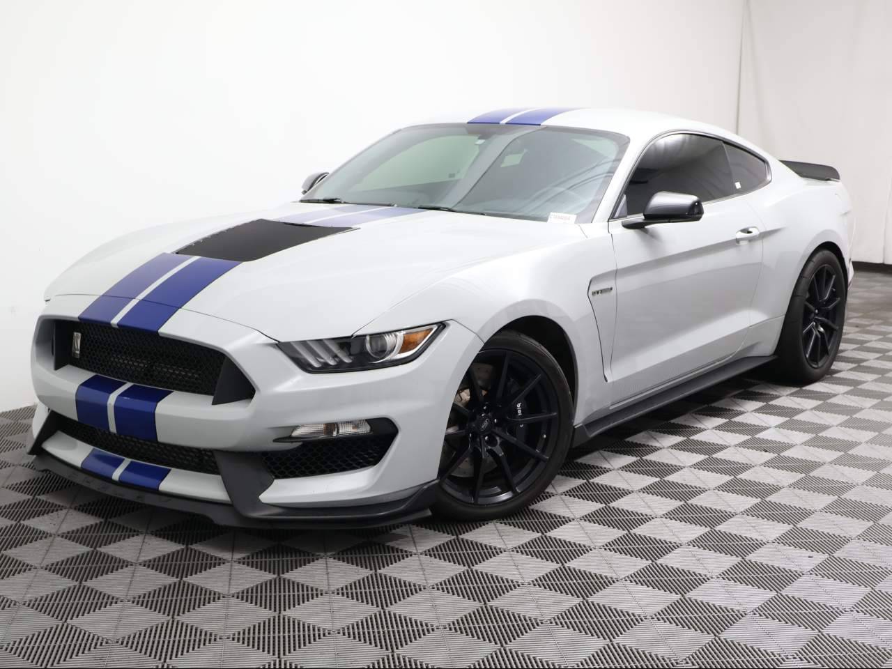 2017 Ford Mustang Shelby GT350 — Coupe — 25,500 mi — Yuma, AZ