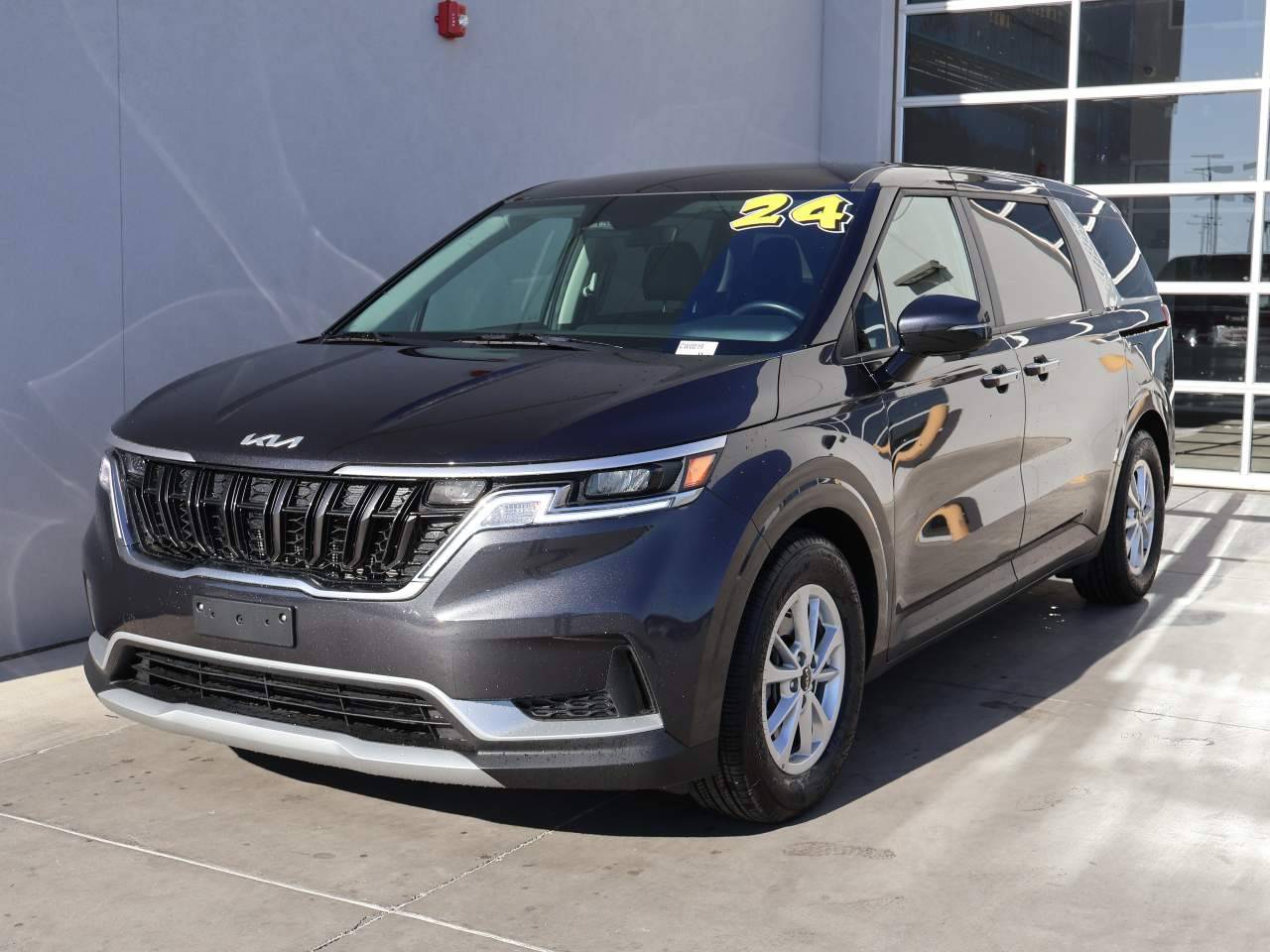 2024 Kia Carnival LXS — Minivan — 27,962 mi — Yuma, AZ