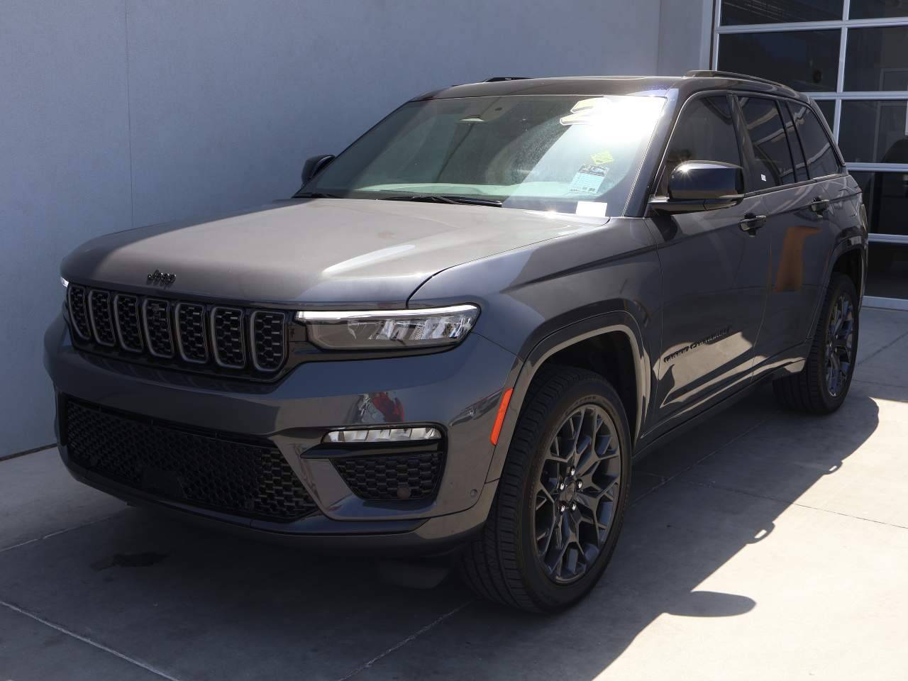 2025 Jeep Grand Cherokee Summit — SUV — 1,718 mi — Yuma, AZ
