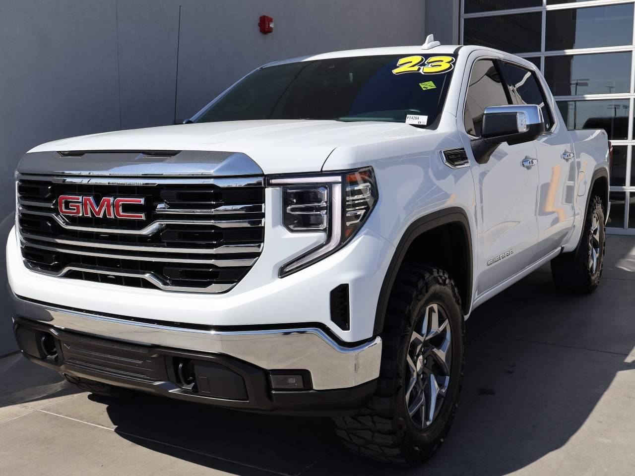 2023 GMC Sierra 1500 SLT — Pickup Truck — 21,715 mi — Yuma, AZ