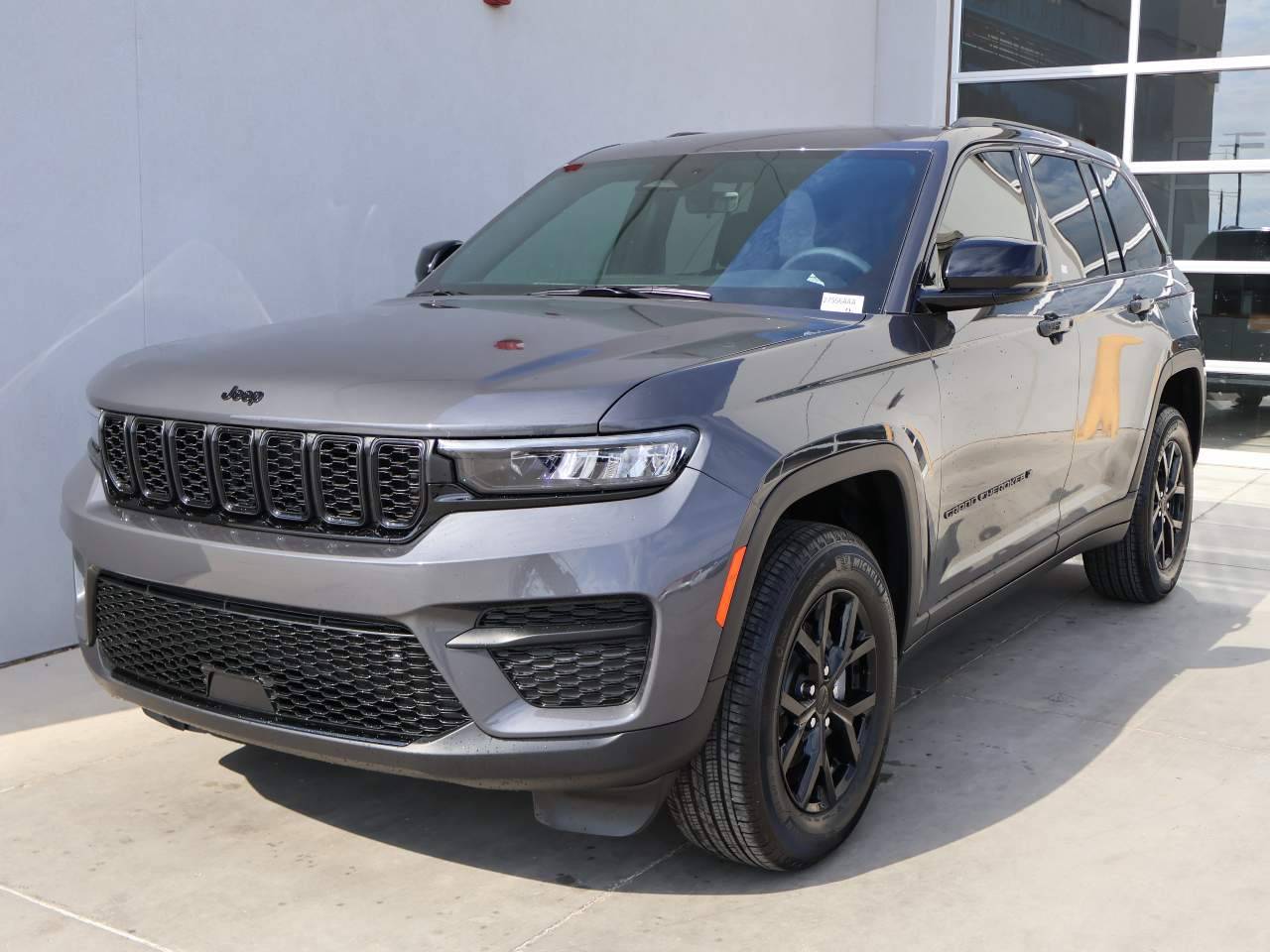 2025 Jeep Grand Cherokee Altitude — SUV — 1,117 mi — Yuma, AZ