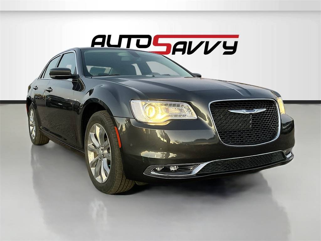 2021 Chrysler 300 Touring L — Sedan — 20,137 mi — Santa Fe, NM