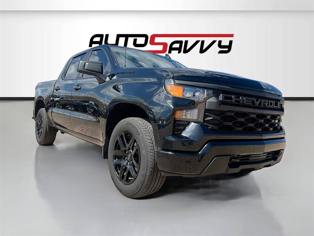 2025 Chevrolet Silverado 1500 Custom — Pickup Truck — 9,143 mi — Santa Fe, NM