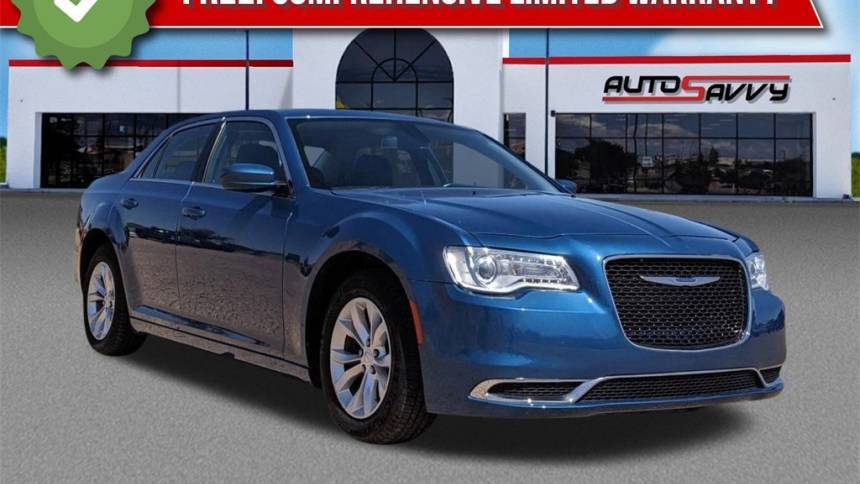 2020 Chrysler 300 Touring — Sedan — 20,717 mi — Santa Fe, NM