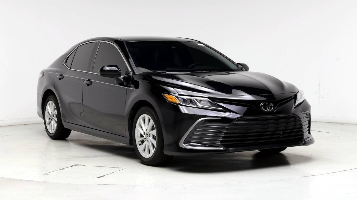 2023 Toyota Camry LE — Sedan — 11,322 mi — Royal Palm Beach, FL