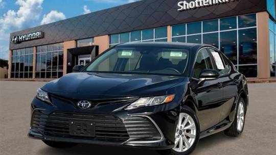 2024 Toyota Camry LE — Sedan — 51,269 mi — Granbury, TX