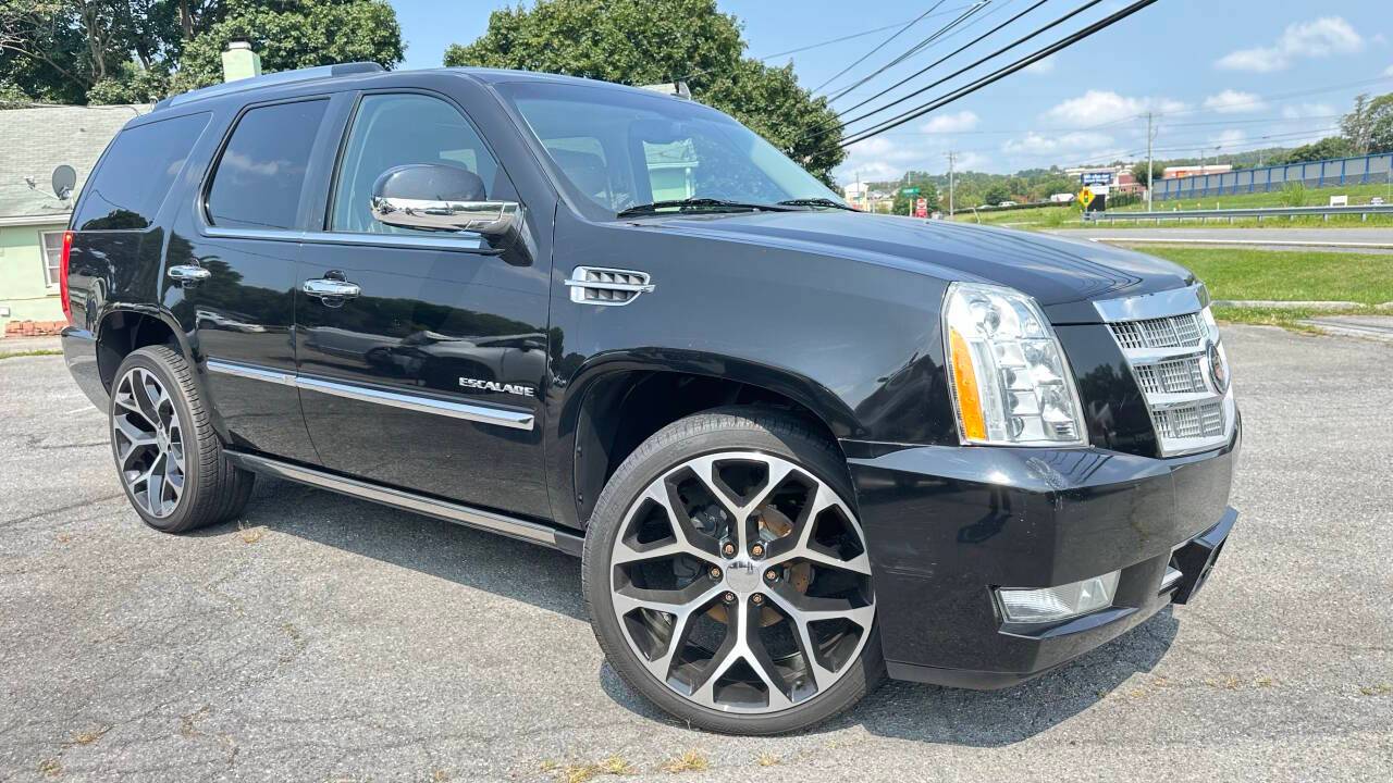 2013 Cadillac Escalade Platinum Edition — SUV — 124,641 mi — Winchester, VA