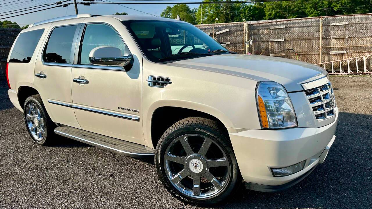 2010 Cadillac Escalade Luxury — SUV — 156,120 mi — Winchester, VA