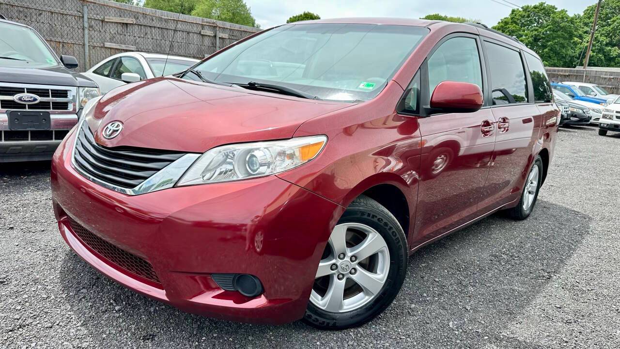 2014 Toyota Sienna LE — Minivan — 151,396 mi — Winchester, VA