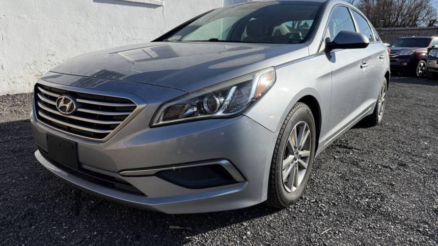 2017 Hyundai Sonata Base — Sedan — 124,250 mi — Winchester, VA