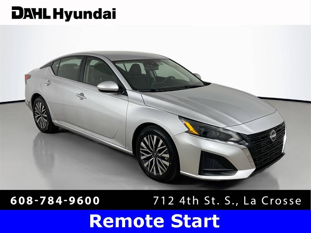 2023 Nissan Altima SV — Sedan — 56,656 mi — La Crosse, WI