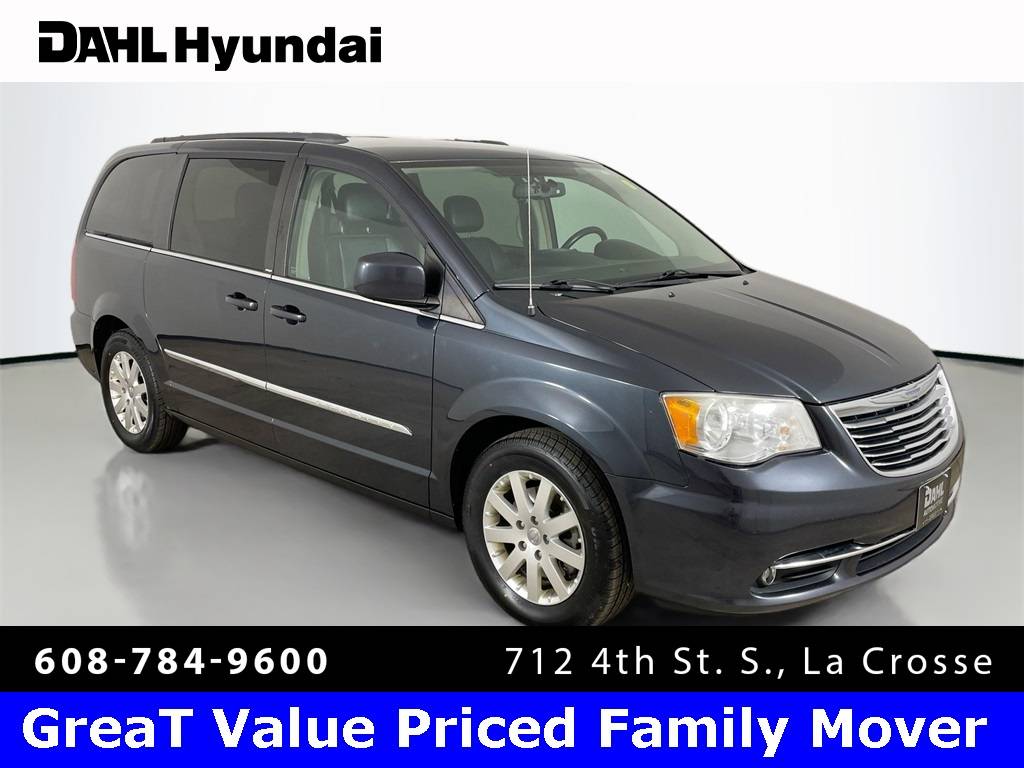 2014 Chrysler Town & Country Touring — Minivan — 147,318 mi — La Crosse, WI