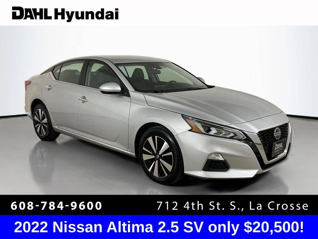 2022 Nissan Altima SV — Sedan — 45,475 mi — La Crosse, WI