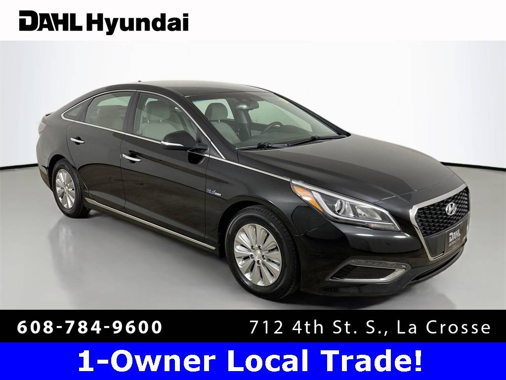 2016 Hyundai Sonata Hybrid SE — Sedan — 121,812 mi — La Crosse, WI