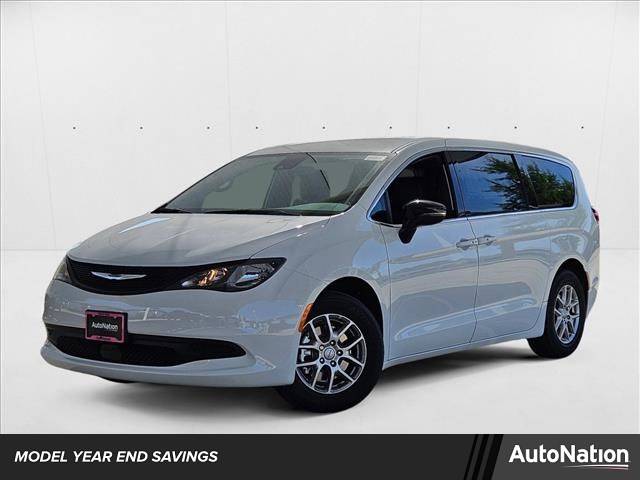 2025 Chrysler Voyager LX