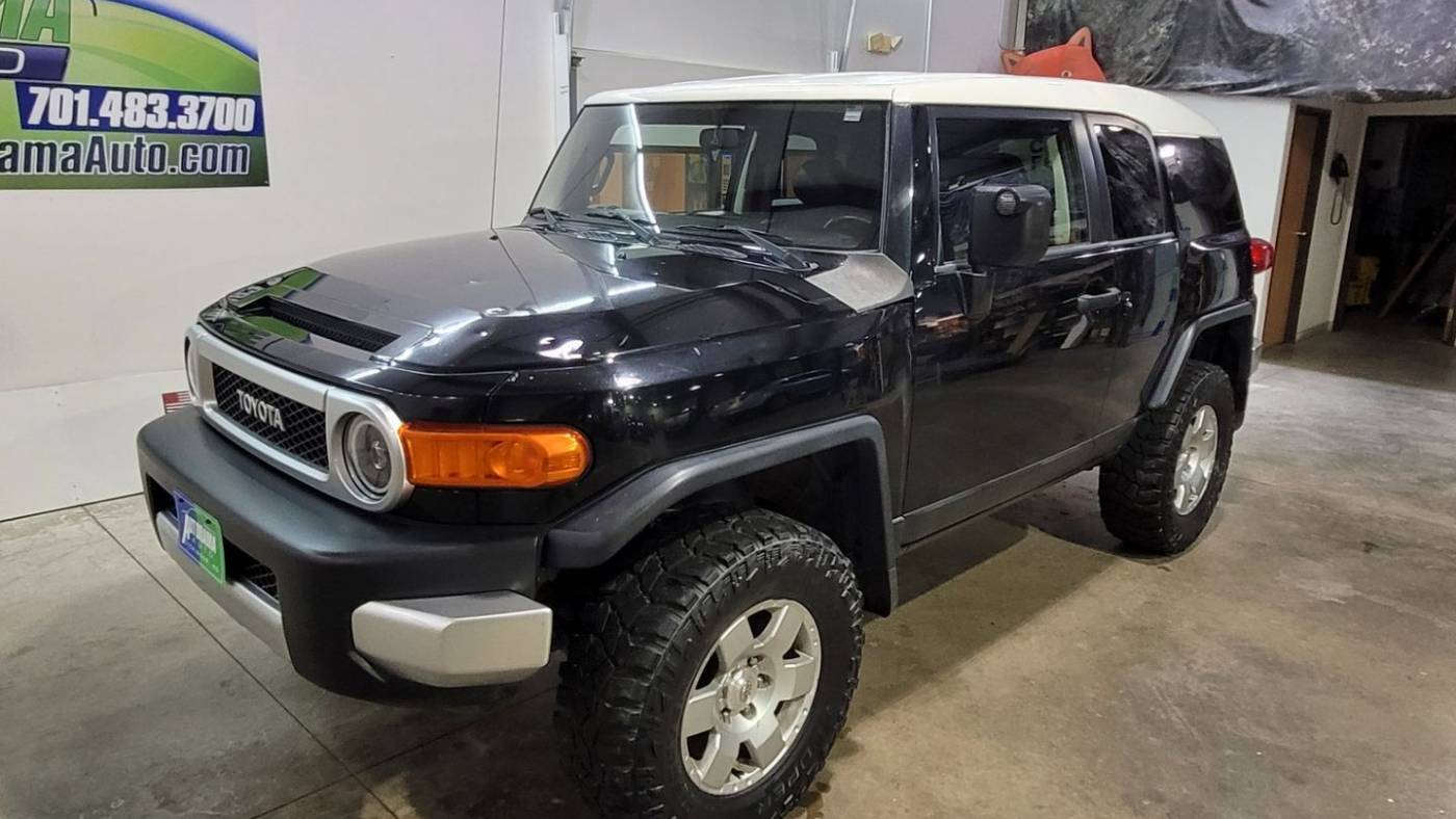 2007 Toyota FJ Cruiser Base — SUV — 157,700 mi — Dickinson, ND