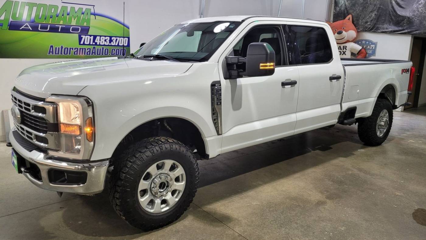 2024 Ford Super Duty F-350 XLT — Pickup Truck — 18,300 mi — Dickinson, ND