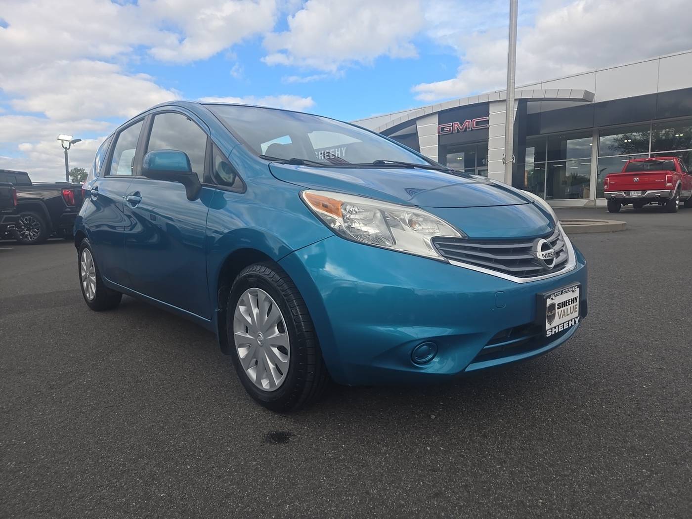 2014 Nissan Versa 1.6 SV — Hatchback — 83,129 mi — Fredericksburg, VA