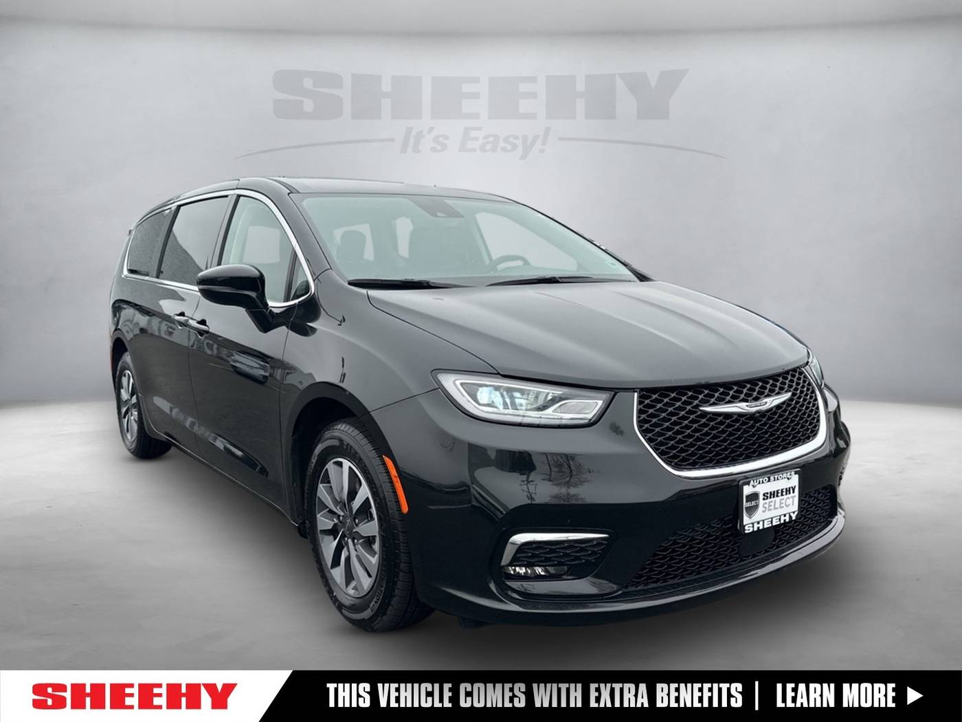 2024 Chrysler Pacifica Hybrid Select — Minivan — 55,804 mi — Fredericksburg, VA