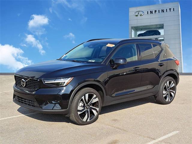 2024 Volvo XC40 Ultimate — SUV — 8,578 mi — Fort Wright, KY