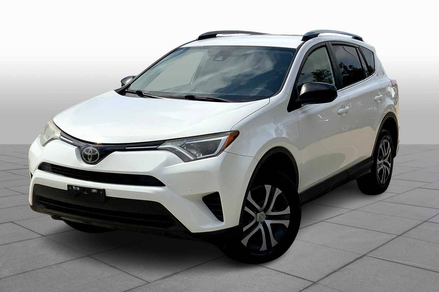 2018 Toyota RAV4 LE — SUV — 140,321 mi — Denton, TX