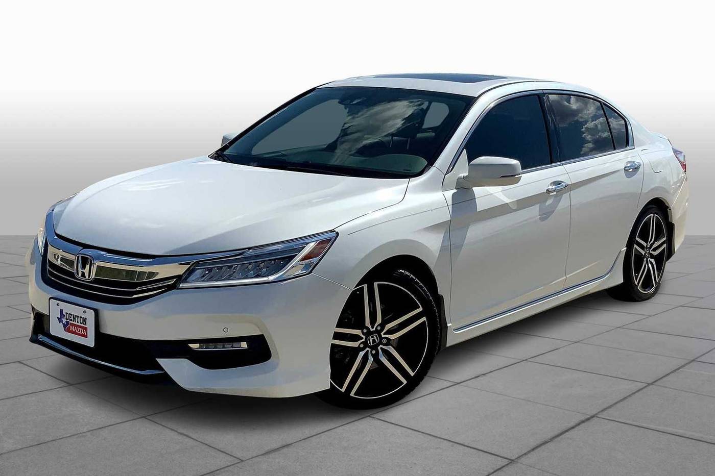 2016 Honda Accord Touring — Sedan — 85,213 mi — Denton, TX