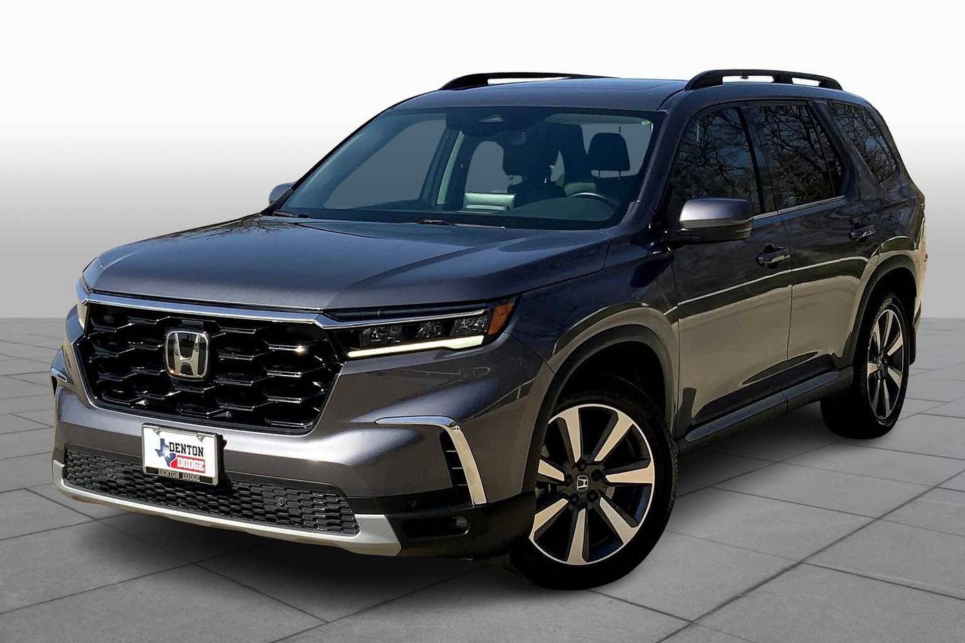 2023 Honda Pilot Touring — SUV — 46,497 mi — Denton, TX