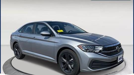 2024 Volkswagen Jetta SE — Sedan — 4,386 mi — Easton, MA