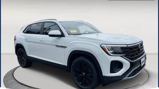 2024 Volkswagen Atlas Cross Sport SE with Technology — SUV — 17,564 mi — Easton, MA