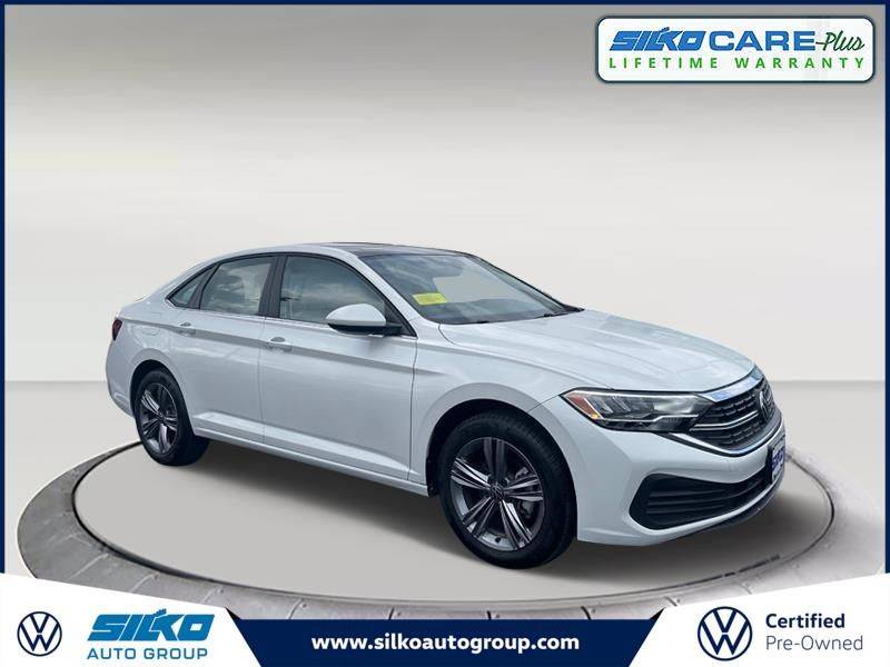2024 Volkswagen Jetta SE — Sedan — 3,520 mi — Easton, MA