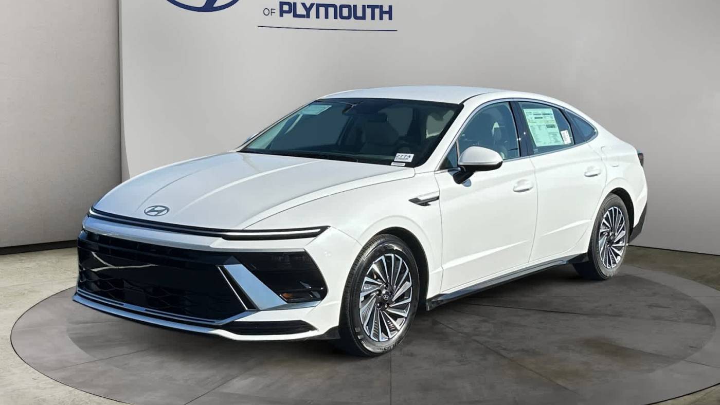 2024 Hyundai Sonata Hybrid SEL — Sedan — 3,256 mi — Plymouth, MA