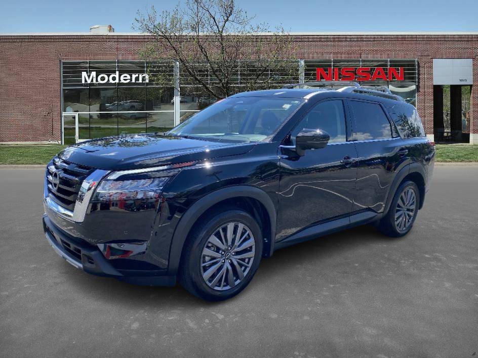 2024 Nissan Pathfinder SL — SUV — 13,981 mi — Cornelius, NC