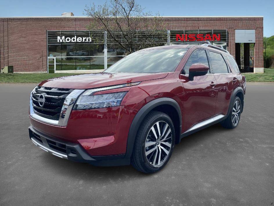 2024 Nissan Pathfinder Platinum — SUV — 5,618 mi — Cornelius, NC