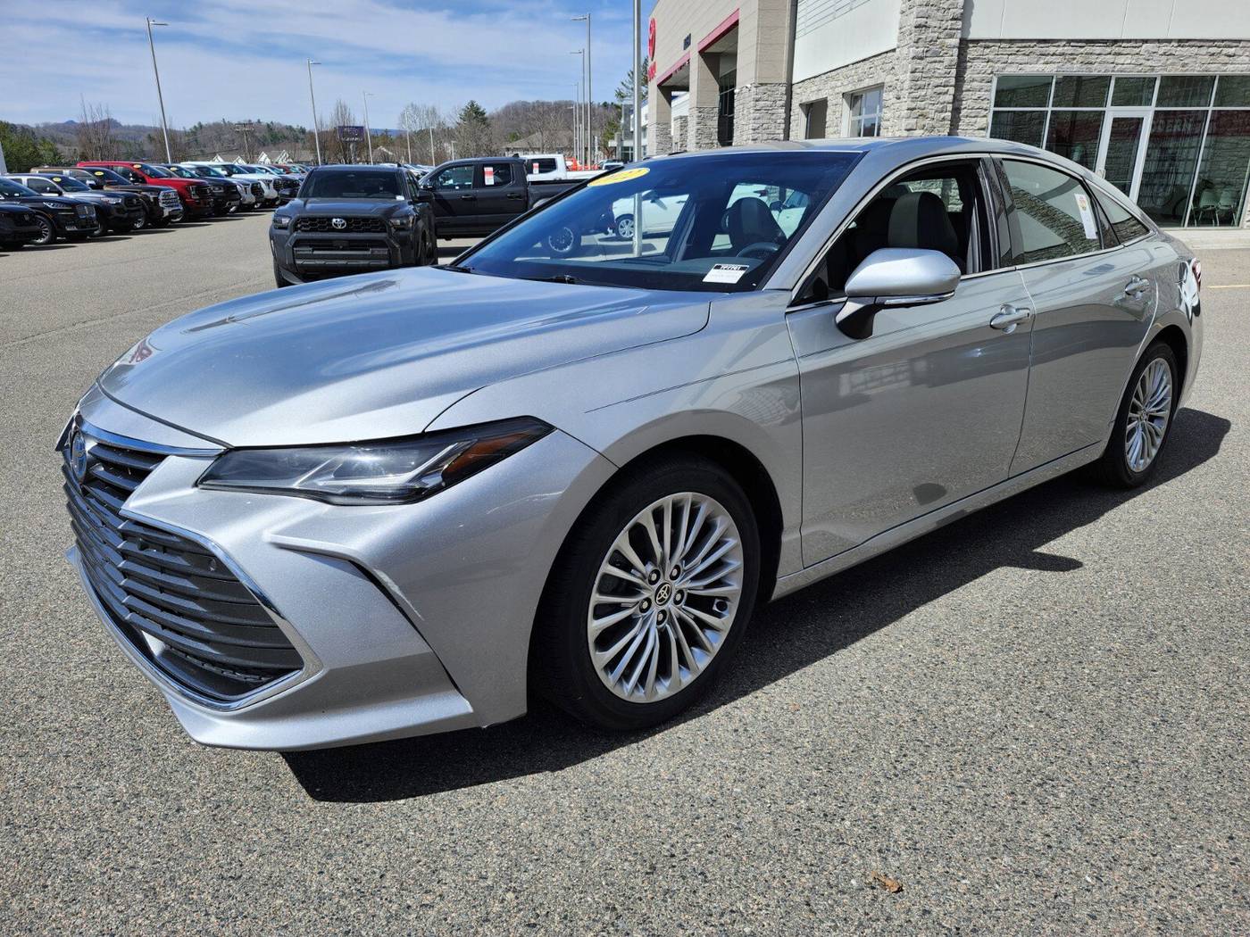 2022 Toyota Avalon Hybrid Limited — Sedan — 57,143 mi — Boone, NC