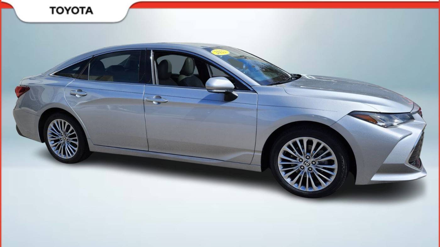 2022 Toyota Avalon Hybrid Limited