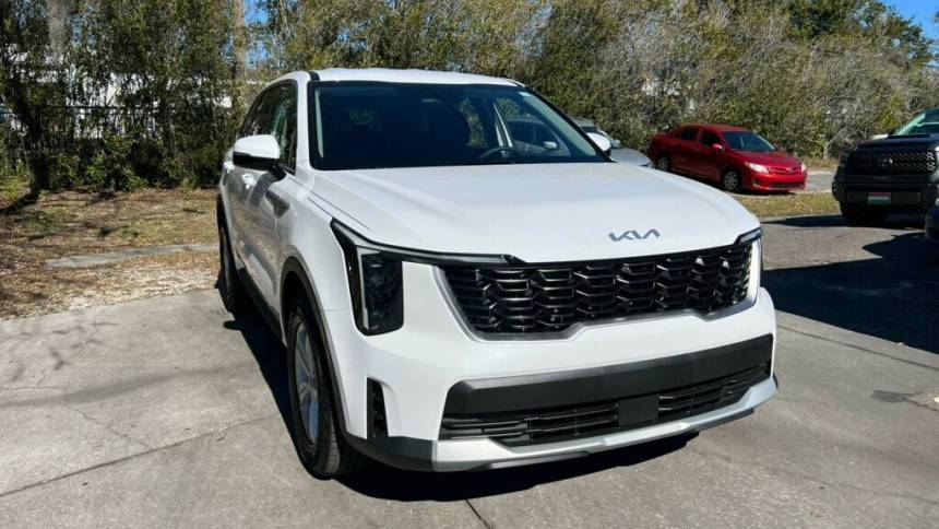 2024 Kia Sorento LX — SUV — 4,398 mi — Gainesville, FL